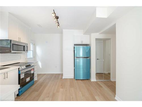 163 Bruce Street, Brantford, ON - Indoor Photo Showing Kitchen