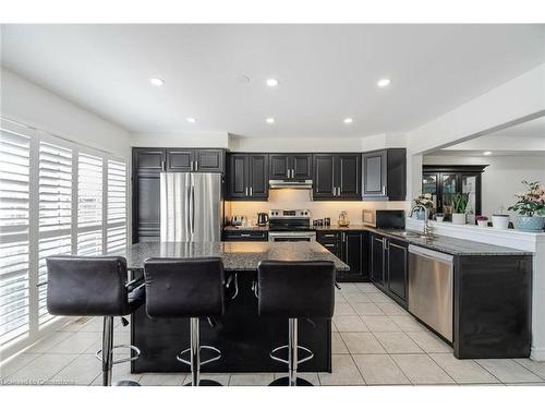 36-1000 Asleton Boulevard, Milton, ON - Indoor Photo Showing Kitchen With Upgraded Kitchen