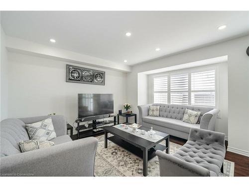 36-1000 Asleton Boulevard, Milton, ON - Indoor Photo Showing Living Room