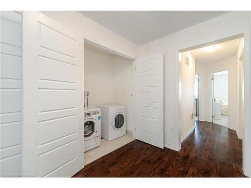 36-1000 Asleton Boulevard, Milton, ON - Indoor Photo Showing Laundry Room