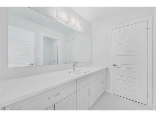 Upper-115 Hillcrest Road, Port Colborne, ON - Indoor Photo Showing Bathroom