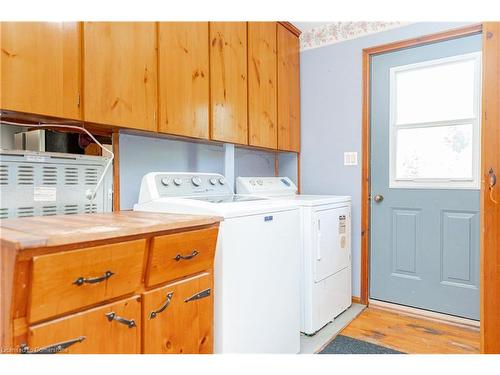 155756 7Th Line, Markdale, ON - Indoor Photo Showing Laundry Room