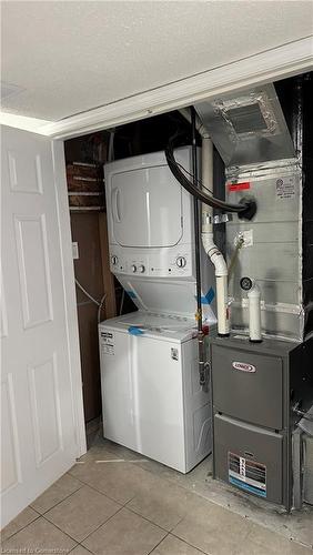 28 Tawnie Crescent, Brampton, ON - Indoor Photo Showing Laundry Room