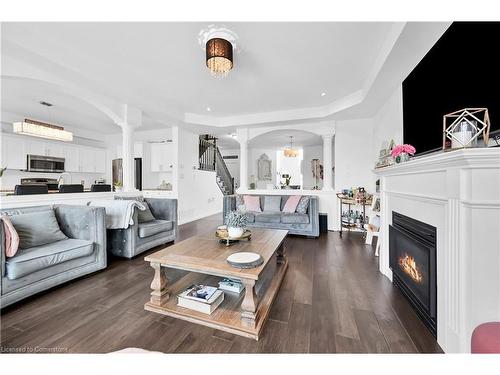 130 Chartwell Circle, Hamilton, ON - Indoor Photo Showing Living Room With Fireplace