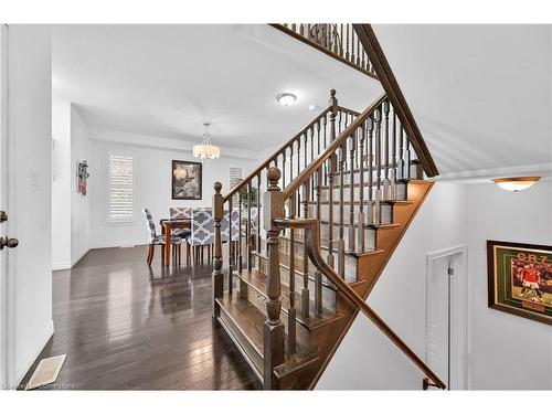 130 Chartwell Circle, Hamilton, ON - Indoor Photo Showing Other Room