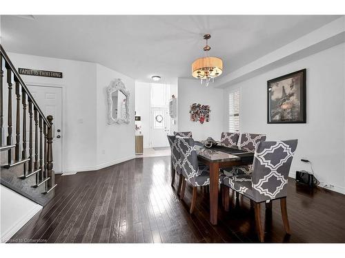 130 Chartwell Circle, Hamilton, ON - Indoor Photo Showing Dining Room