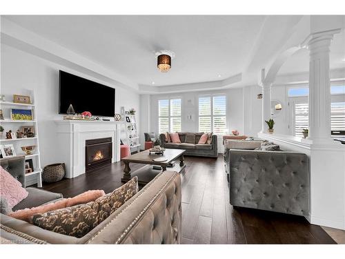 130 Chartwell Circle, Hamilton, ON - Indoor Photo Showing Living Room With Fireplace