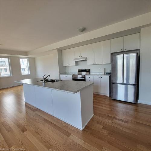 50 Norwich Crescent Crescent, Caledonia, ON - Indoor Photo Showing Kitchen