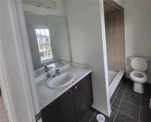 50 Norwich Crescent Crescent, Caledonia, ON - Indoor Photo Showing Bathroom