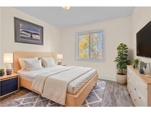 76 Gibbons Drive, Fergus, ON - Indoor Photo Showing Bedroom