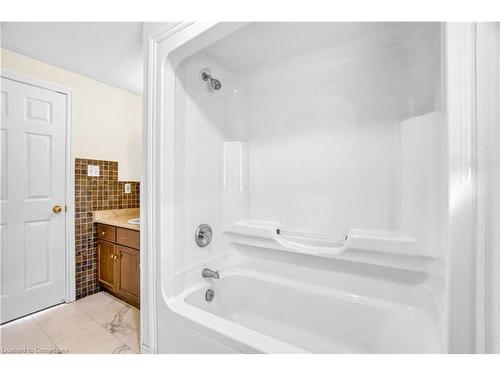 76 Gibbons Drive, Fergus, ON - Indoor Photo Showing Bathroom