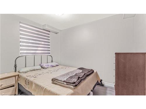 76 Gibbons Drive, Fergus, ON - Indoor Photo Showing Bedroom