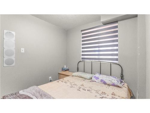 76 Gibbons Drive, Fergus, ON - Indoor Photo Showing Bedroom