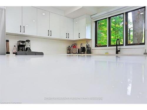 357 Britannia Road, Huntsville, ON -  Photo Showing Kitchen