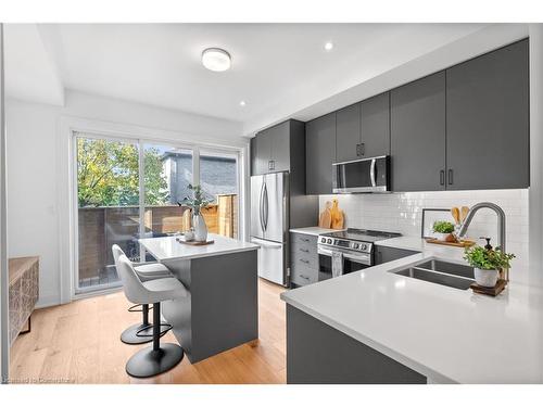 190-70 Lunar Crescent, Peel, ON - Indoor Photo Showing Kitchen With Double Sink With Upgraded Kitchen