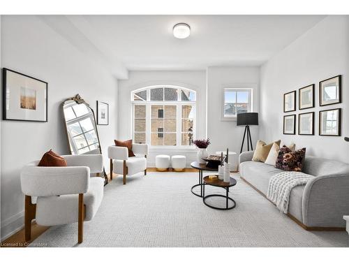 190-70 Lunar Crescent, Peel, ON - Indoor Photo Showing Living Room