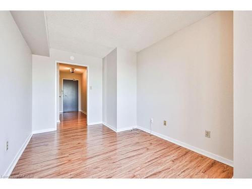 1012-1580 Mississauga Valley Boulevard, Peel, ON - Indoor Photo Showing Other Room