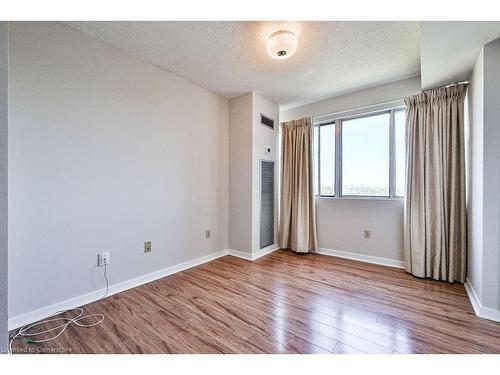 1012-1580 Mississauga Valley Boulevard, Peel, ON - Indoor Photo Showing Other Room