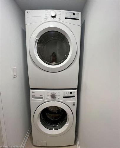 6705 Cropp Street Street, Niagara Falls, ON - Indoor Photo Showing Laundry Room