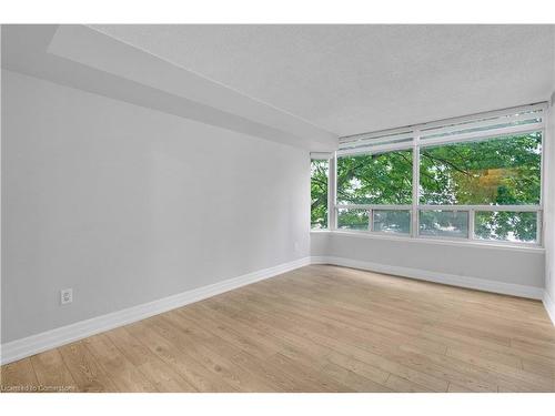 208-330 Rathburn Road W, Mississauga, ON - Indoor Photo Showing Other Room