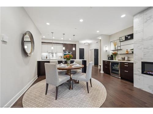 116-1575 Lakeshore Road West Road W, Mississauga, ON - Indoor Photo Showing Dining Room