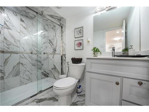 42 Duncan Avenue, Brantford, ON - Indoor Photo Showing Bathroom