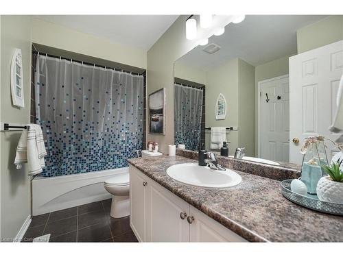 42 Duncan Avenue, Brantford, ON - Indoor Photo Showing Bathroom