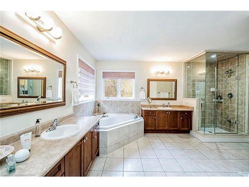 5 Westlea Avenue, Richmond Hill, ON - Indoor Photo Showing Bathroom