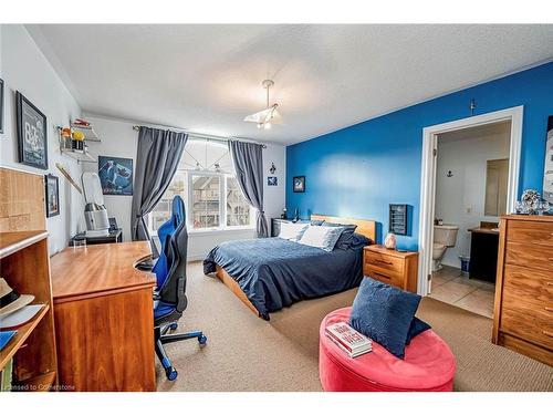 5 Westlea Avenue, Richmond Hill, ON - Indoor Photo Showing Bedroom