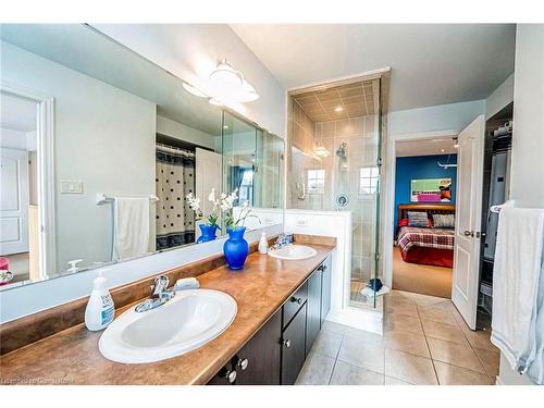 5 Westlea Avenue, Richmond Hill, ON - Indoor Photo Showing Bathroom