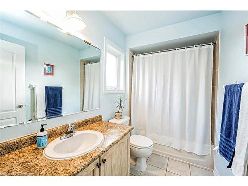 5 Westlea Avenue, Richmond Hill, ON - Indoor Photo Showing Bathroom