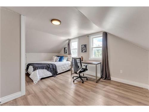 758 Victoria Street, Kingston, ON - Indoor Photo Showing Bedroom