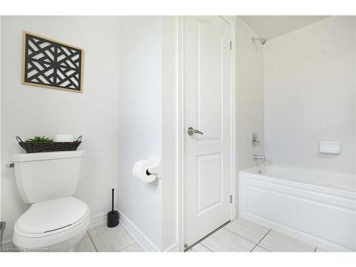 9-420 Linden Drive, Cambridge, ON - Indoor Photo Showing Bathroom