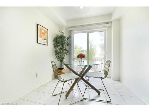 9-420 Linden Drive, Cambridge, ON - Indoor Photo Showing Dining Room