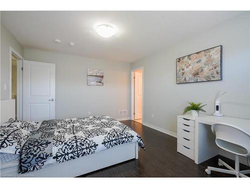 83 Monarch Street, Welland, ON - Indoor Photo Showing Bedroom