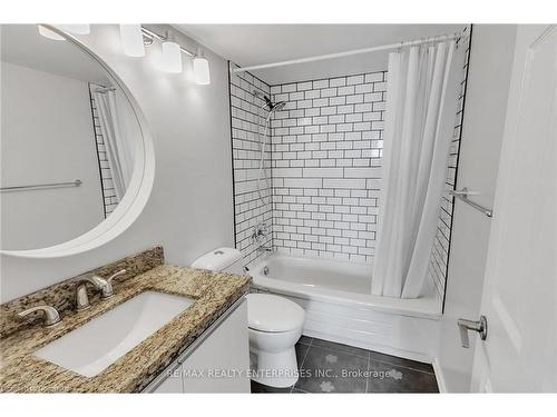 711-2177 Burnhamthorpe Road W, Mississauga, ON - Indoor Photo Showing Bathroom