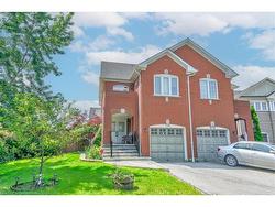 394 Stonetree Court  Mississauga, ON L5B 4H3