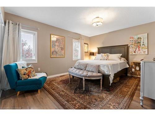 4350 Henry Avenue, Lincoln, ON - Indoor Photo Showing Bedroom