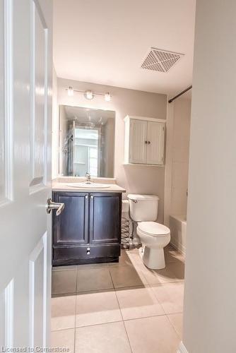 316-3070 Rotary Way, Halton, ON - Indoor Photo Showing Bathroom