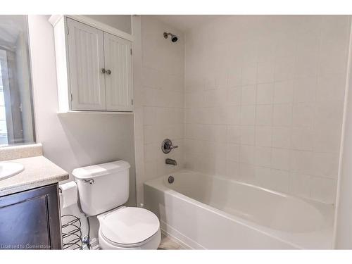 316-3070 Rotary Way, Halton, ON - Indoor Photo Showing Bathroom