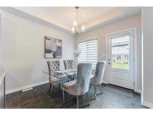 7381 Matteo Drive, Niagara Falls, ON - Indoor Photo Showing Dining Room