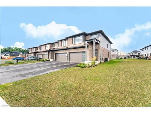 7381 Matteo Drive, Niagara Falls, ON - Outdoor With Facade