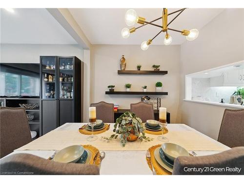 112-2149 Mountain Grove Avenue, Burlington, ON - Indoor Photo Showing Dining Room