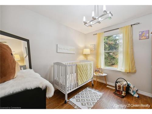 112-2149 Mountain Grove Avenue, Burlington, ON - Indoor Photo Showing Bedroom