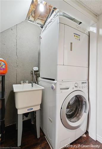 112-2149 Mountain Grove Avenue, Burlington, ON - Indoor Photo Showing Laundry Room