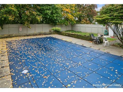 112-2149 Mountain Grove Avenue, Burlington, ON - Outdoor With In Ground Pool With Backyard