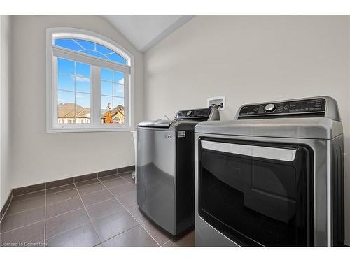 56 Pace Avenue, Brantford, ON - Indoor Photo Showing Laundry Room