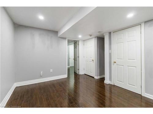 Bsmt-5438 Tenth Line W, Mississauga, ON - Indoor Photo Showing Other Room