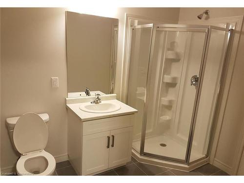 21 John Russell Lane, Kitchener, ON - Indoor Photo Showing Bathroom