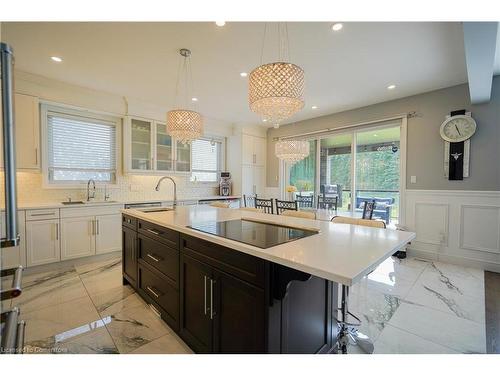 17 Ritchie Drive, Grand Valley, ON - Indoor Photo Showing Kitchen With Upgraded Kitchen